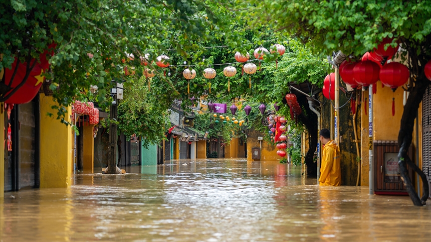 Vietnam'da sel ve heyelanlar: Can kaybı 36'ya yükseldi