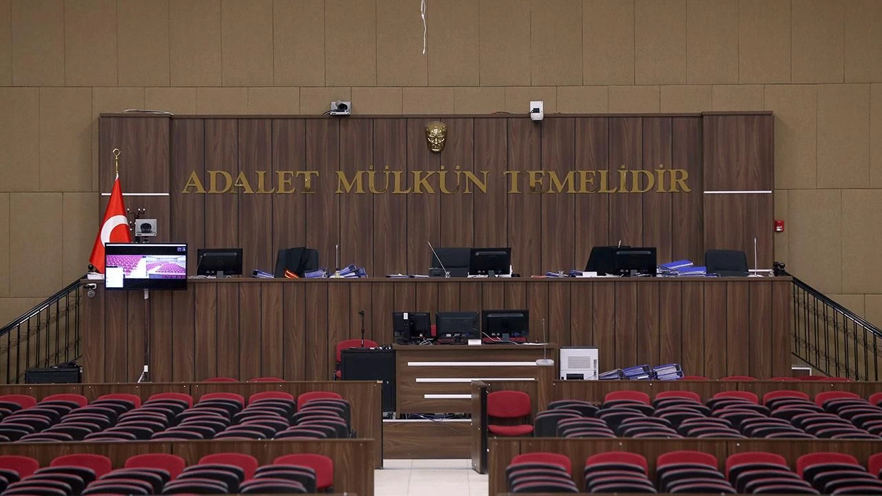 Adana'da İnternetten Telefon Satışıyla Dolandırıcılık: Sanığa 3 Yıl 9 Ay Hapis