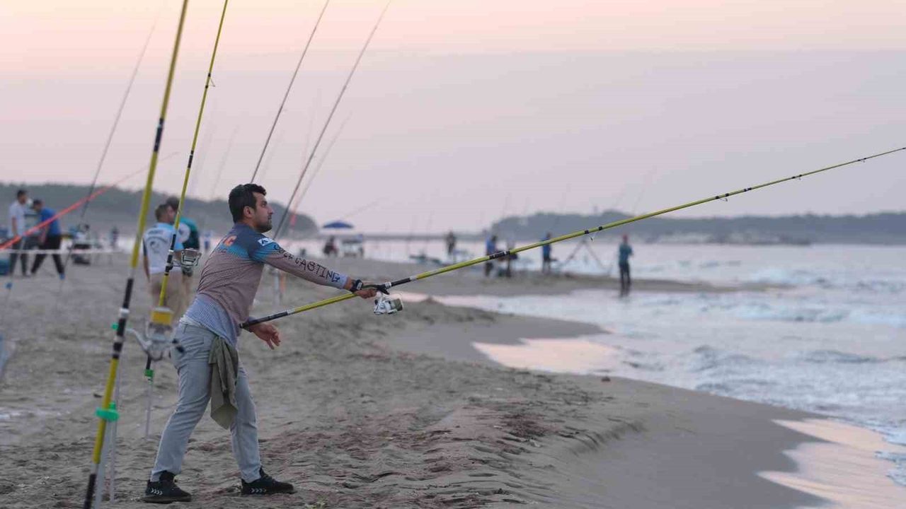 8. Uluslararası Surfcasting Balık Tutma Yarışması Kocaeli'de Başladı
