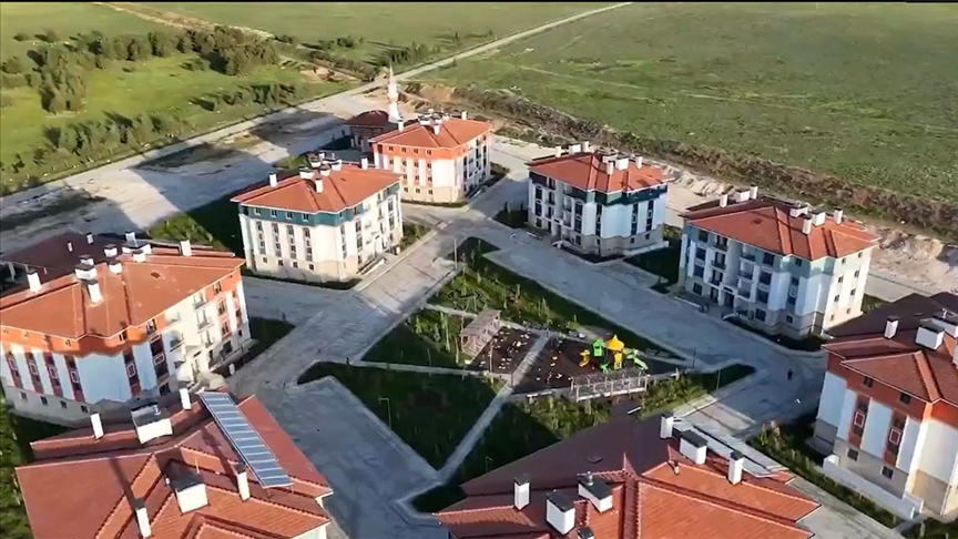 'Yüzyılın Konut Projesi' kapsamında 500 bin konutun yapılacağı ilçeler belli oldu