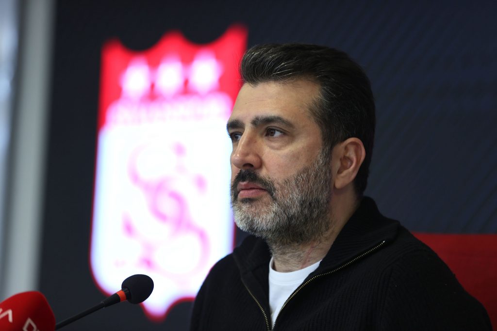 Sivasspor Başkanı Gökhan Karagöl Görevinden İstifa Etti