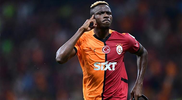 Victor Osimhen, UEFA Şampiyonlar Ligi'nde Haftanın 11'ine Seçildi