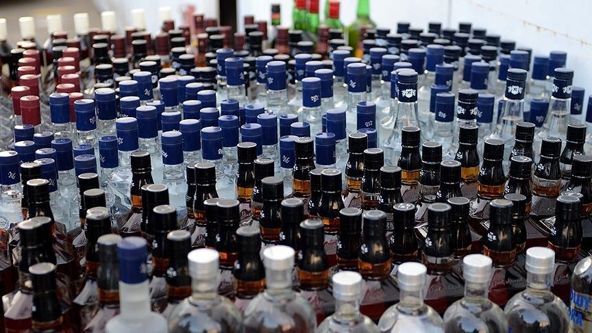 Adana'da sahte içki operasyonunda 16 zanlı yakalandı