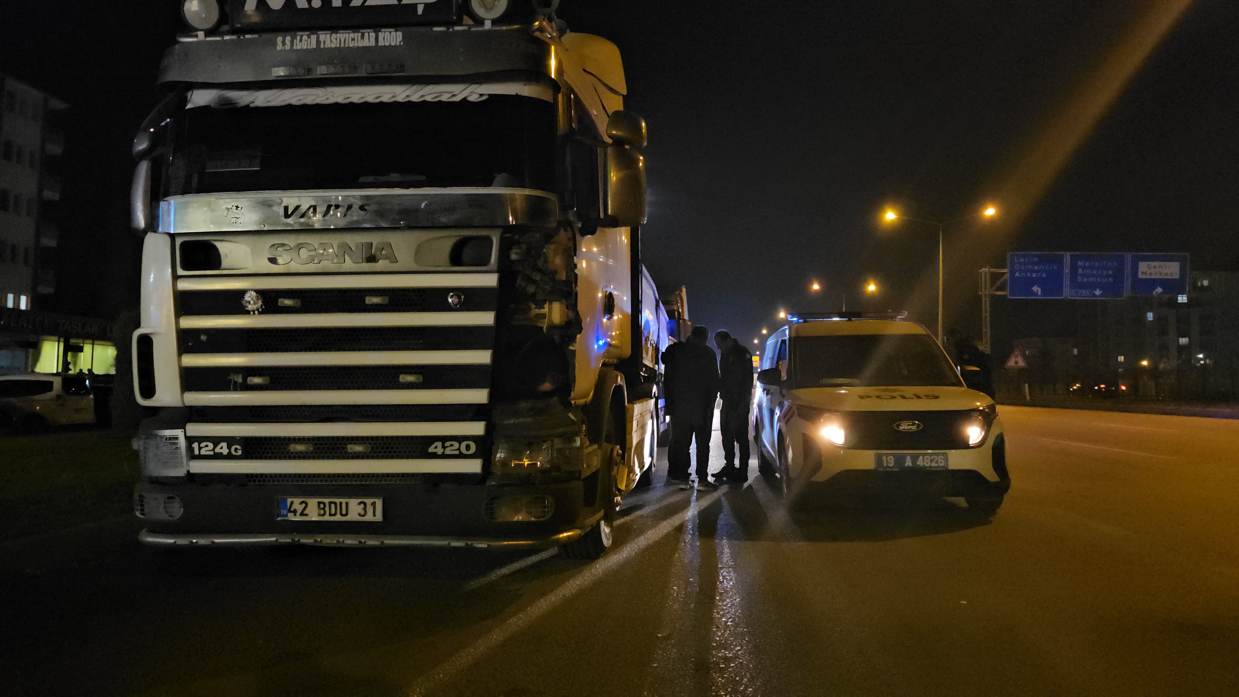 Çorum'da Tırın Çarptığı Yaya Ağır Yaralandı