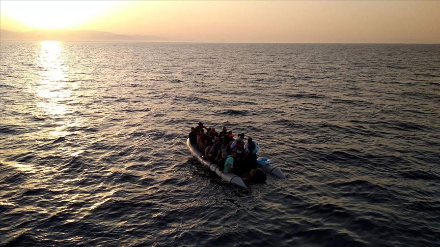 Çanakkale açıklarında 34 düzensiz göçmen kurtarıldı