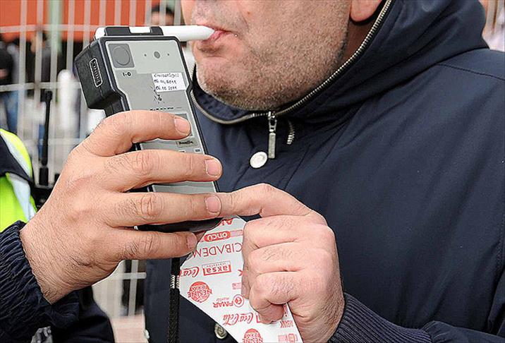 Denizli’de alkollü araç kullanan sürücüye 22 bin 868 lira ceza kesildi