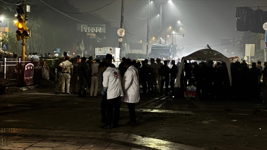 Yeni Delhi'de Patlama: 8 Kişi Hayatını Kaybetti