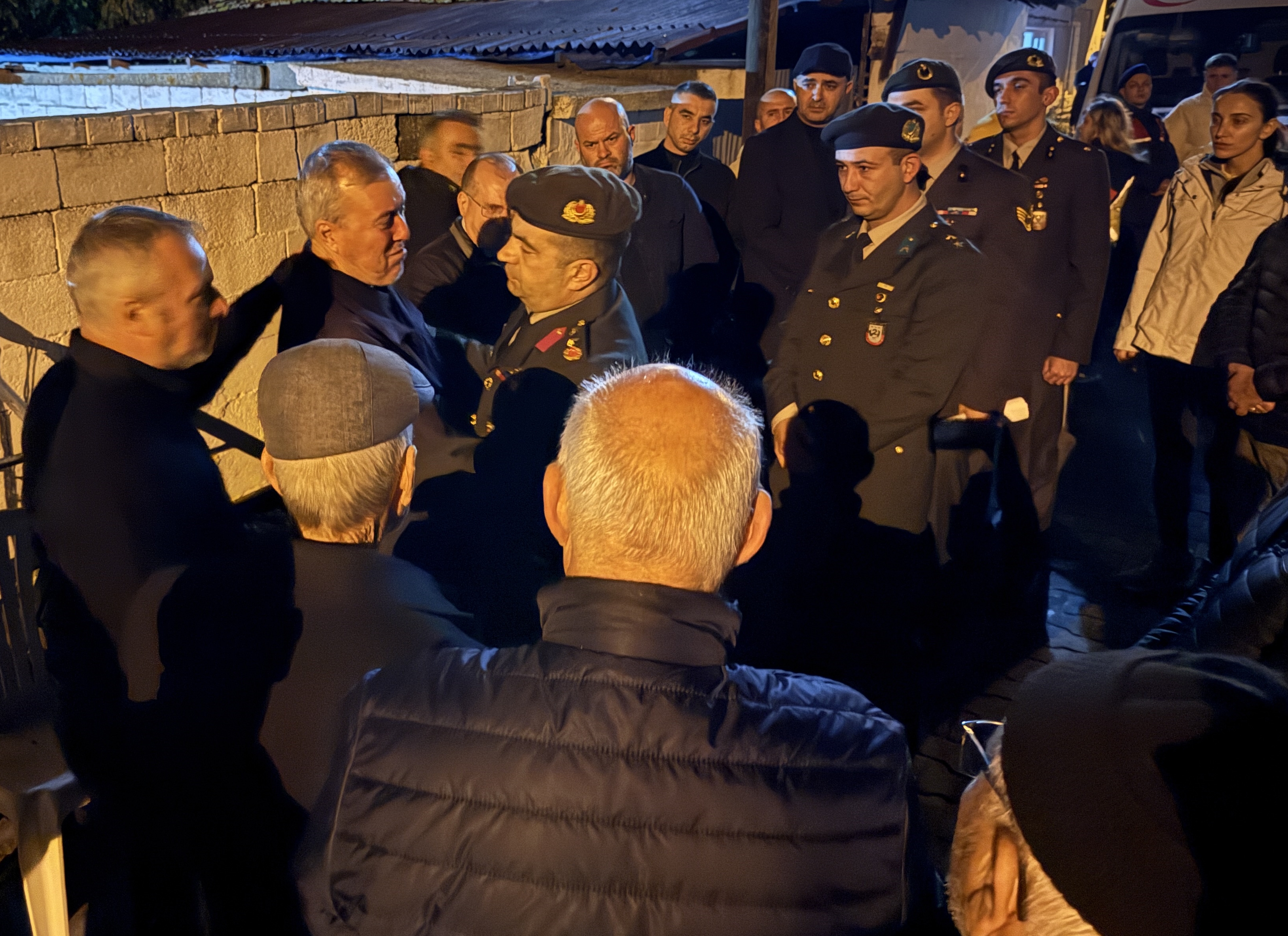 Astsubay Başçavuş Aykut'un şehadet haberi Tekirdağ'daki ailesine verildi