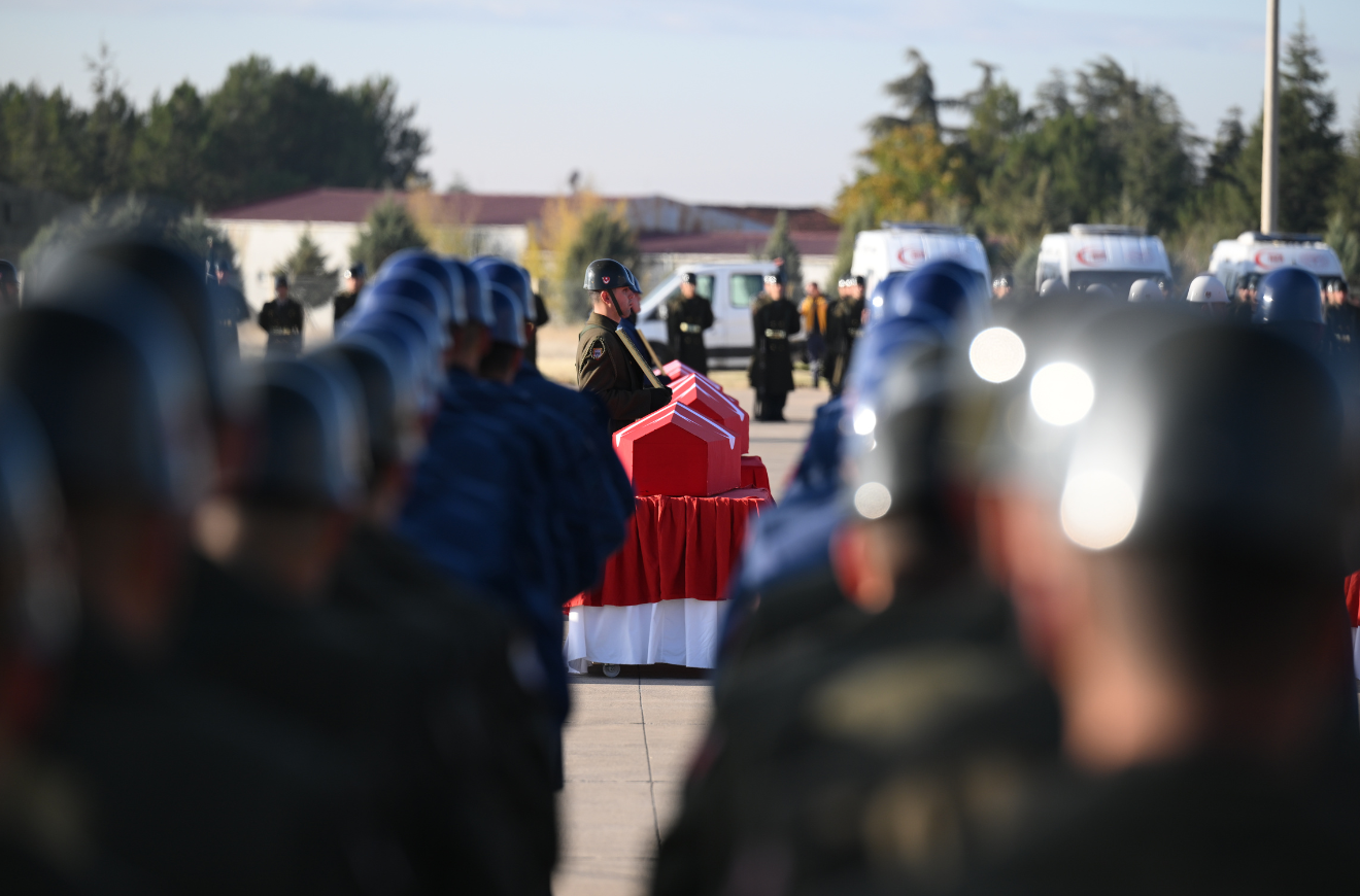Azerbaycan-Gürcistan sınırında düşen uçaktaki şehitler için Ankara'da tören düzenlendi