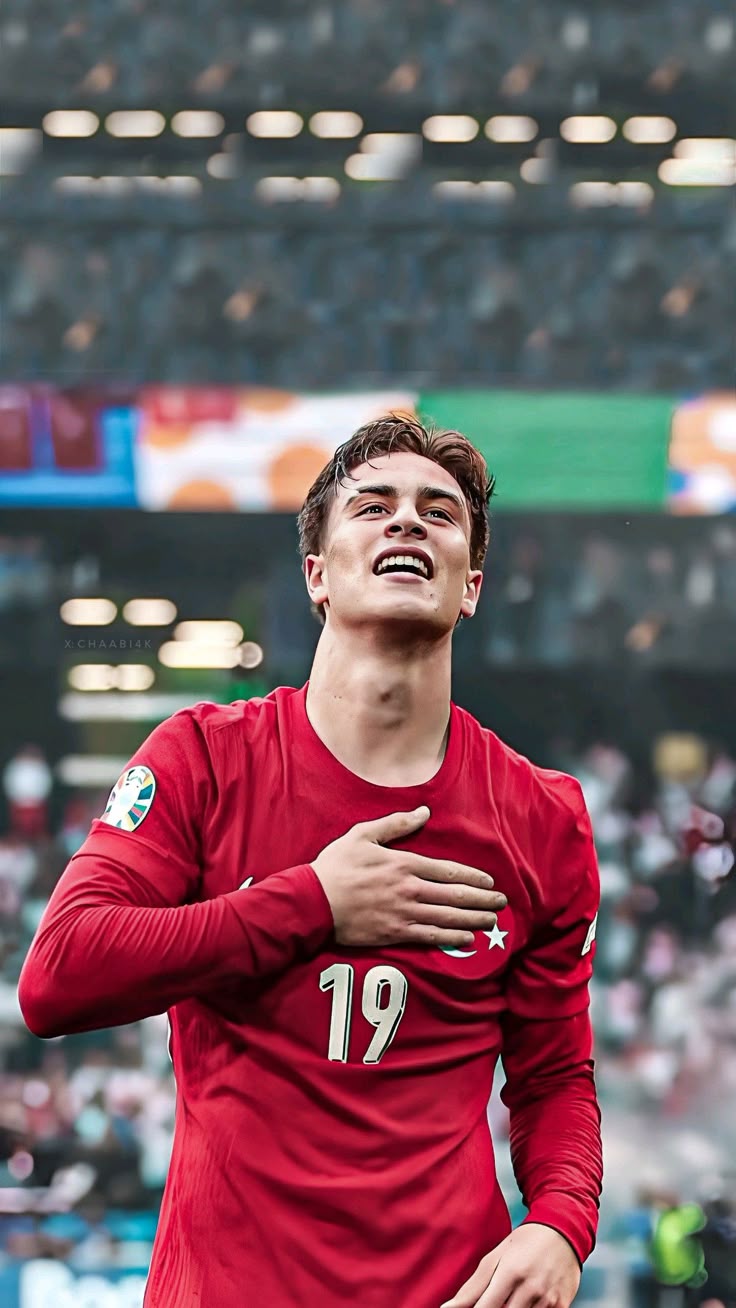 Kenan Yıldız kimdir? İşte genç futbolcunun kariyeri ve hayatı