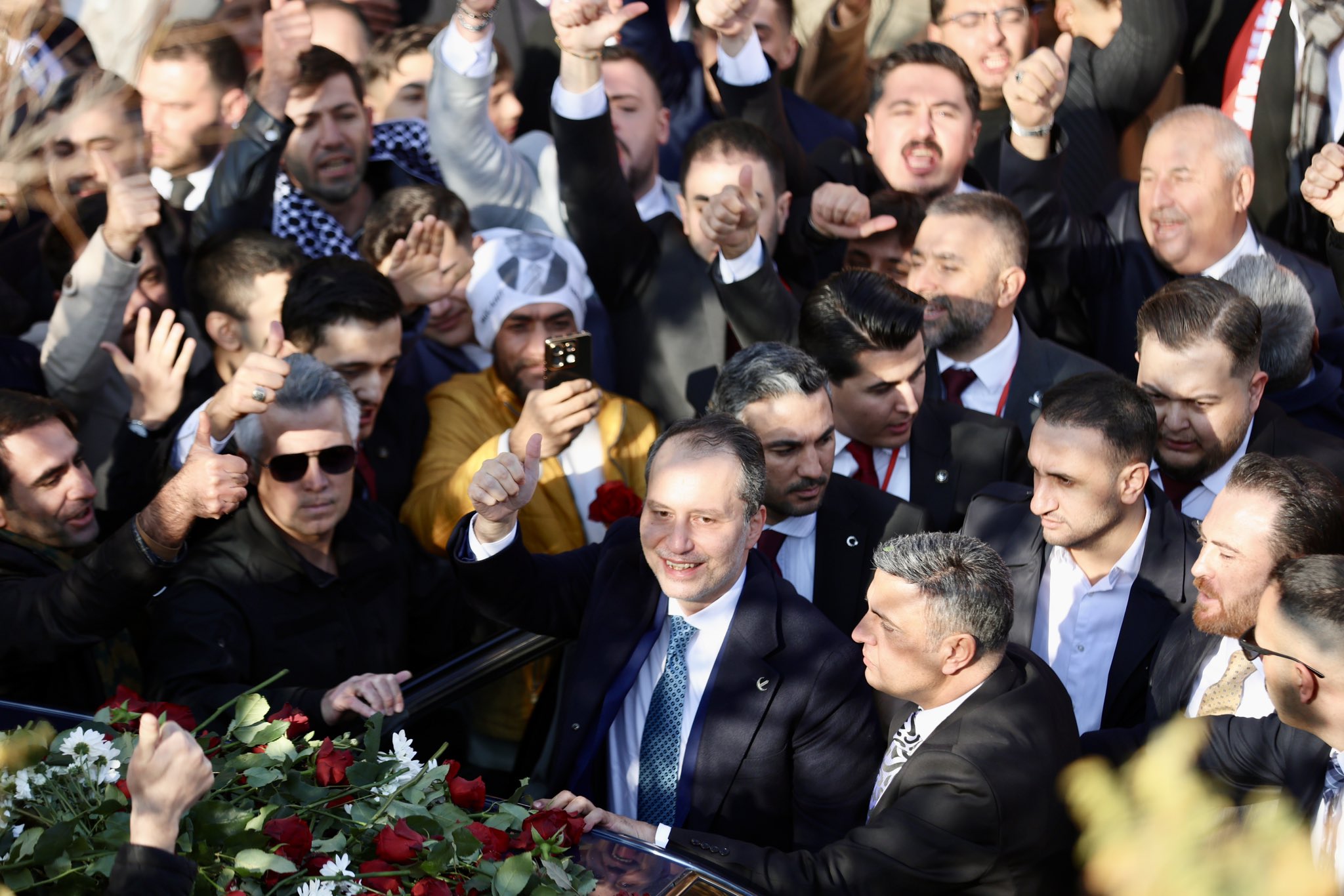 Fatih Erbakan genel başkan: Yeniden Refah Partisi lideri seçildi