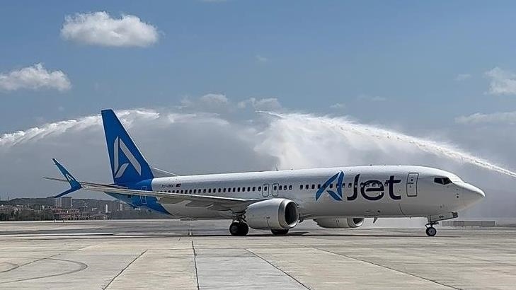 AJet'in 2 Yeni 'Boeing 737-8 MAX' uçağı İstanbul'a geldi