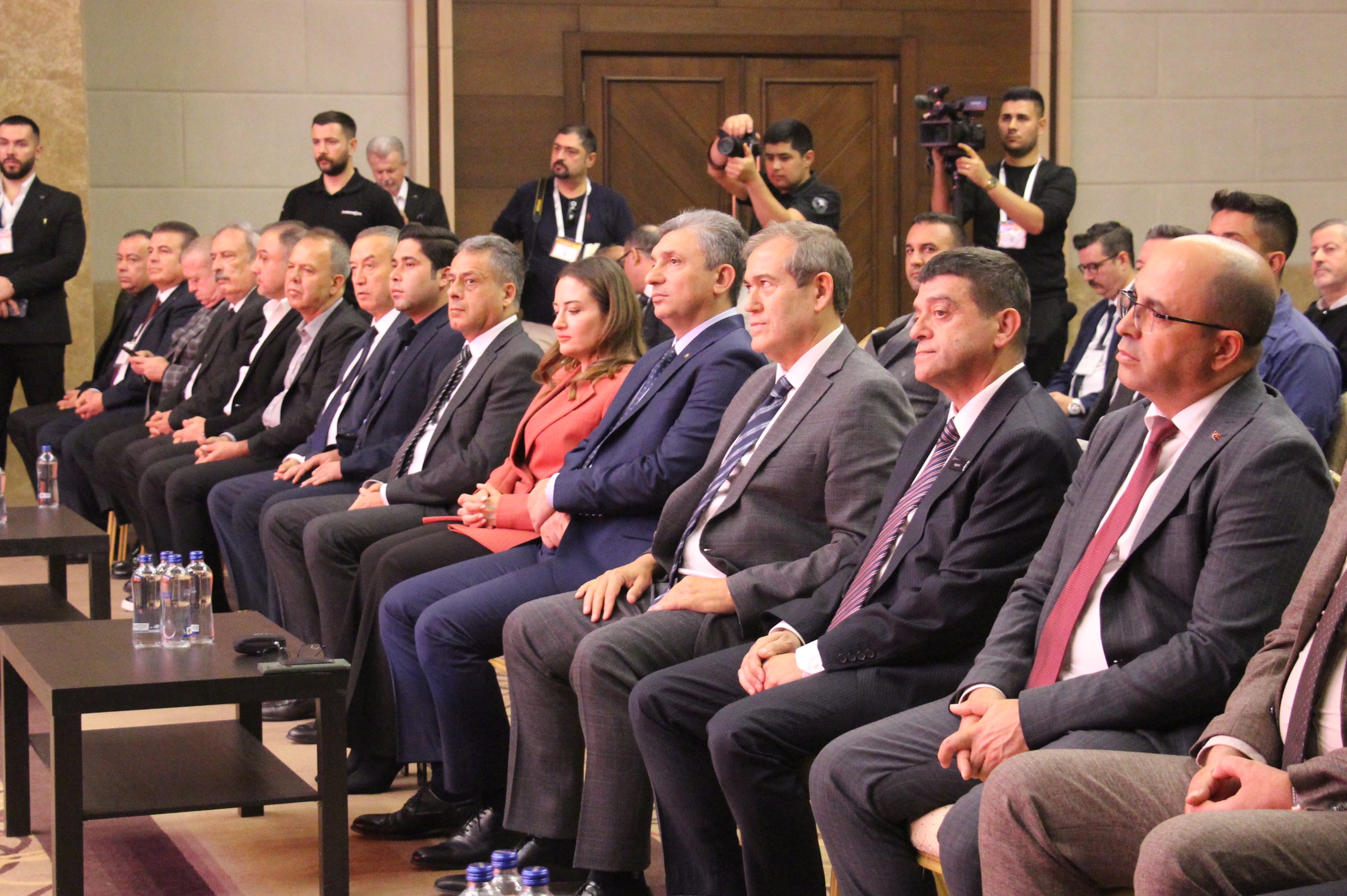 01KABR0HK4E512RVHWYZKCNZQ2