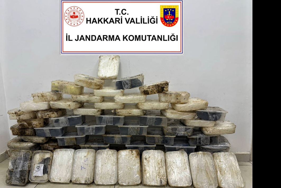Hakkari-İran sınırında uyuşturucu ele geçirildi