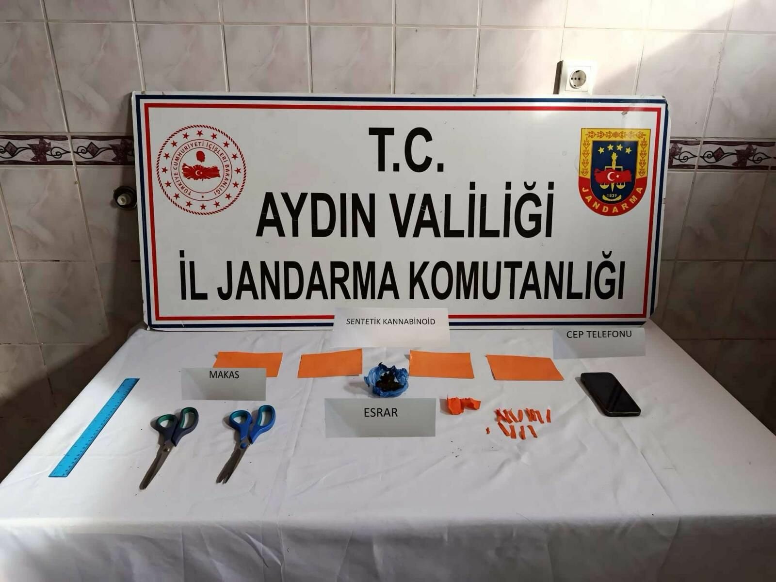 Aydın'da uyuşturucu operasyonu: Bonzai ve esrar ele geçirildi