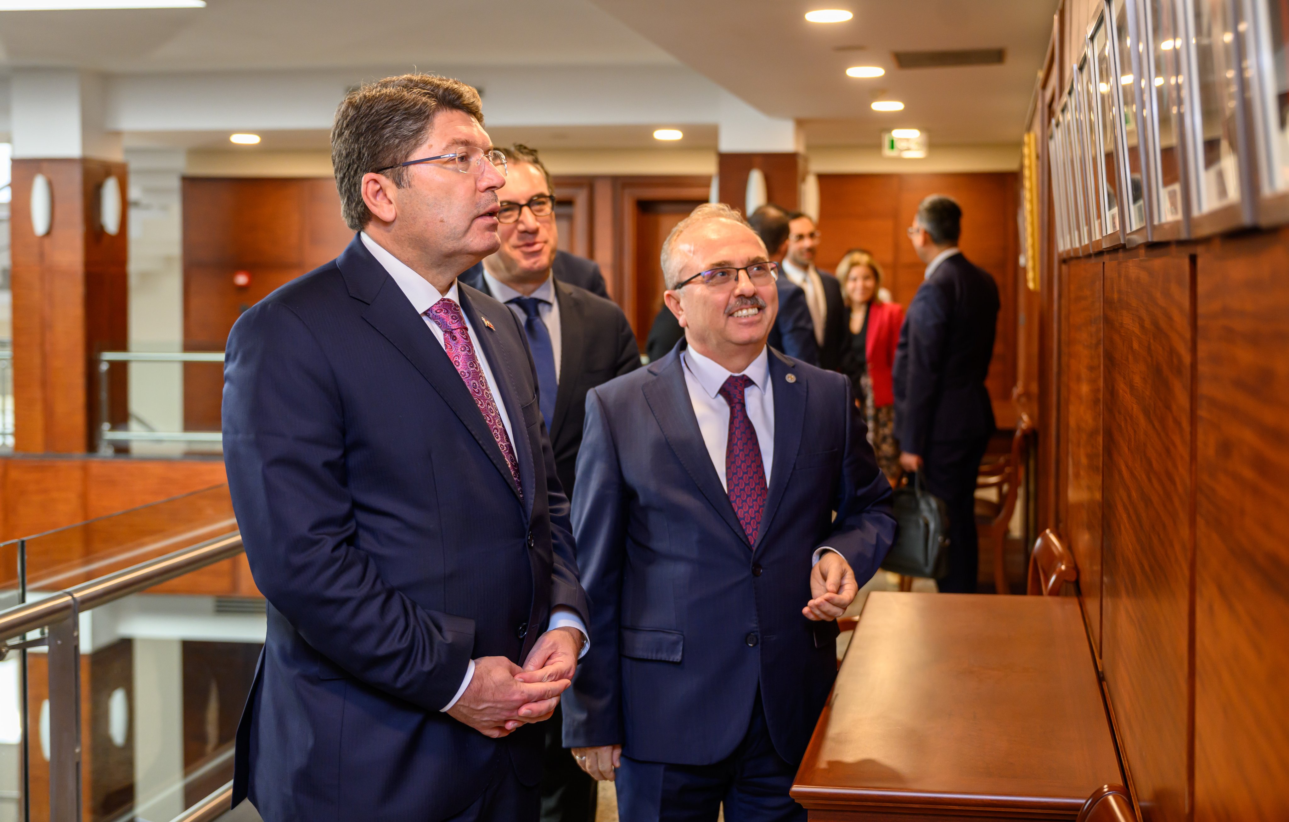 01KAGQHH5GVMYNQ06HHJK30YNS