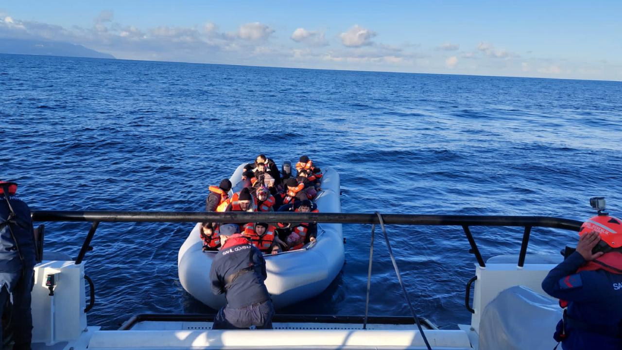 İzmir'de 91 Düzensiz Göçmen Yakalandı