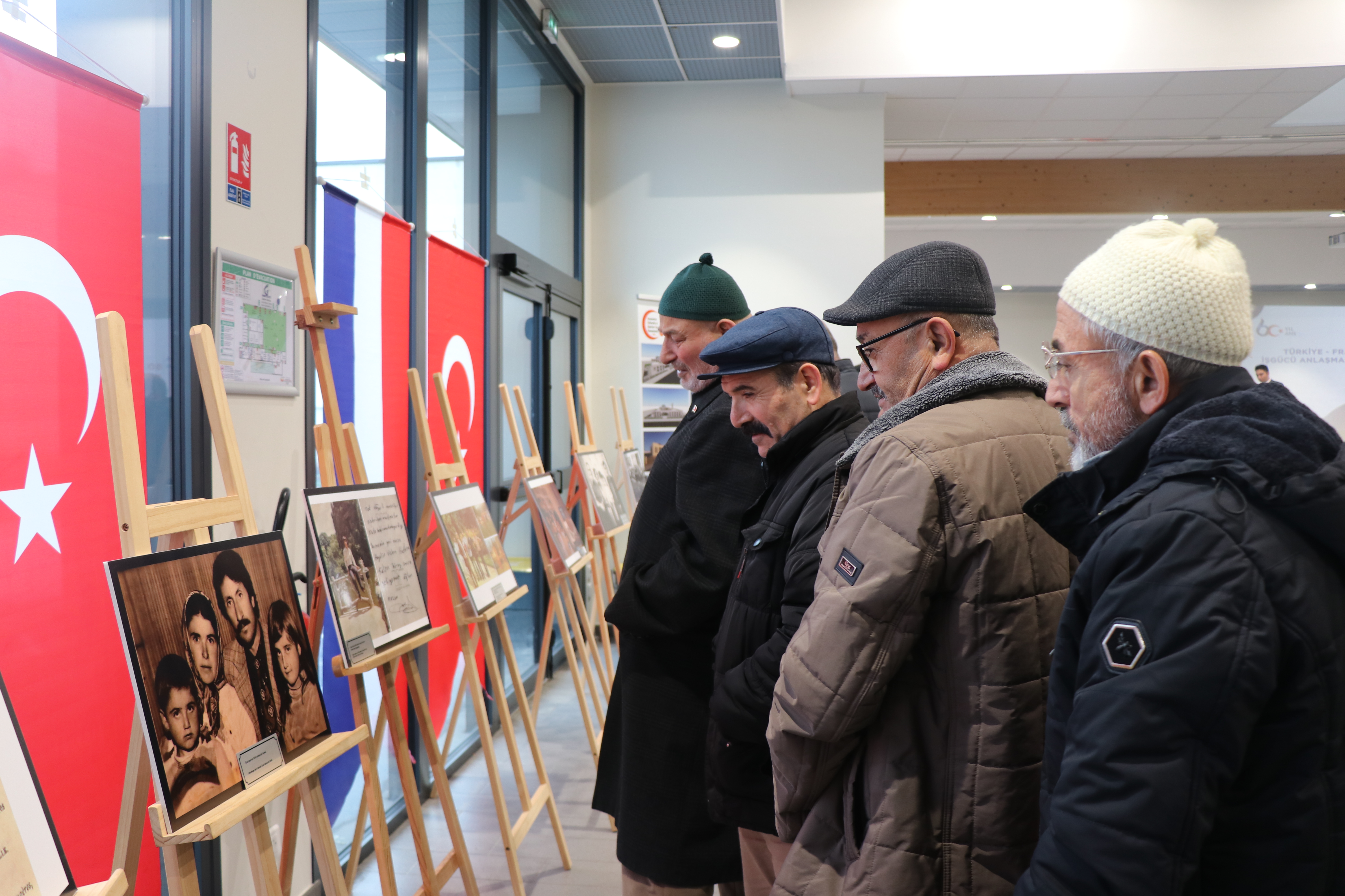 Paris'te 'Kuşaktan Kuşağa Fransa Türk Diasporasının 60. Yılı' Etkinliği Düzenlendi