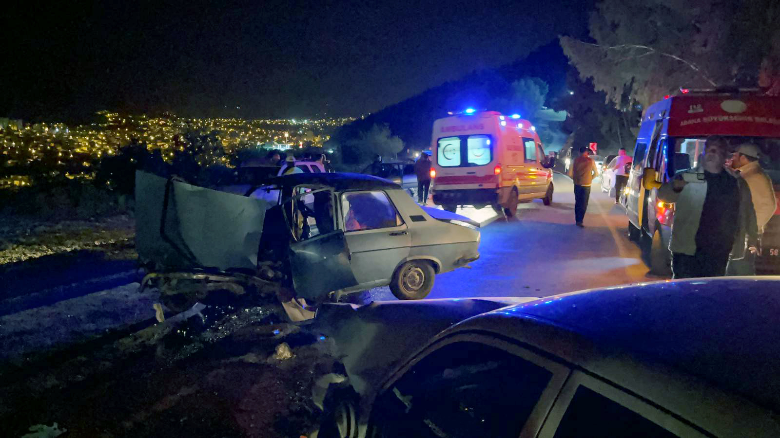 Adana Kozan'da İki Otomobil Çarpıştı: 7 Yaralı