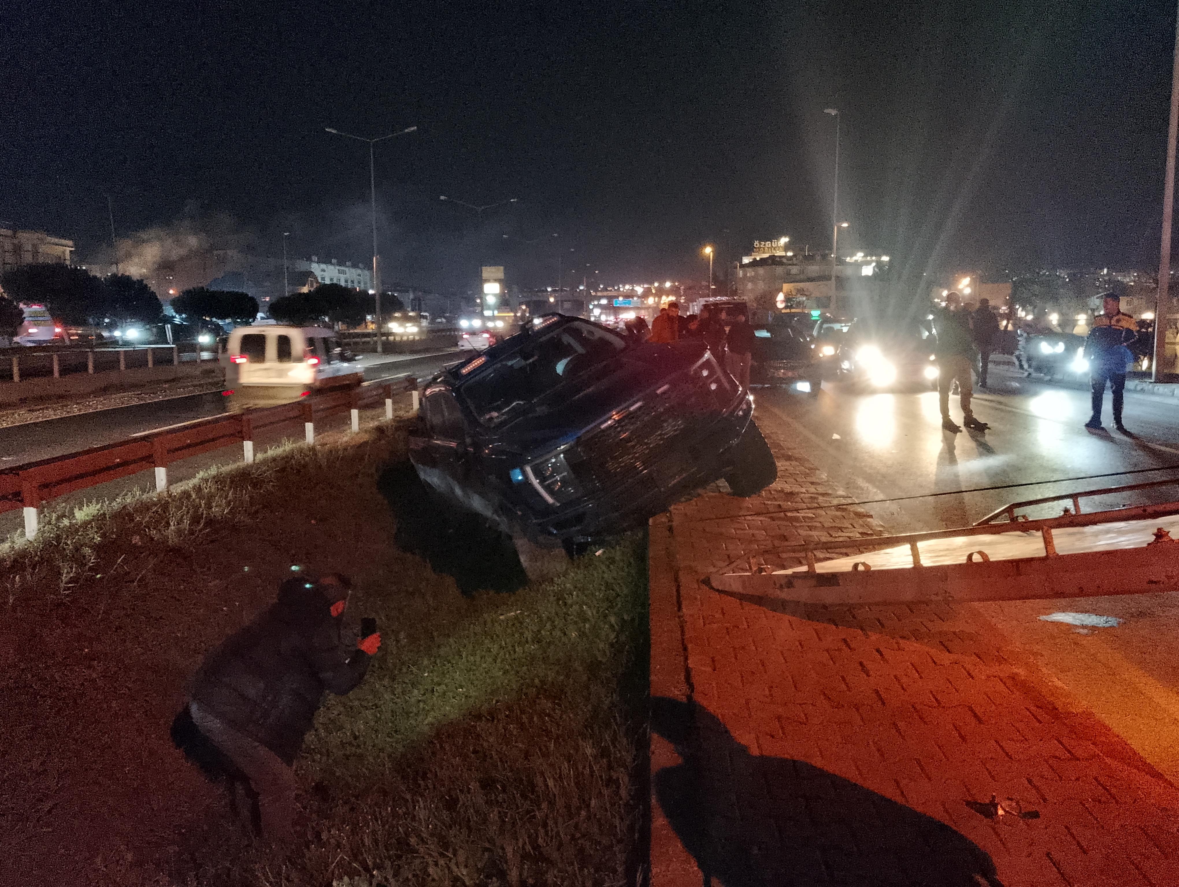 01KAVJWGBWDQ5S06192H84BYAZ