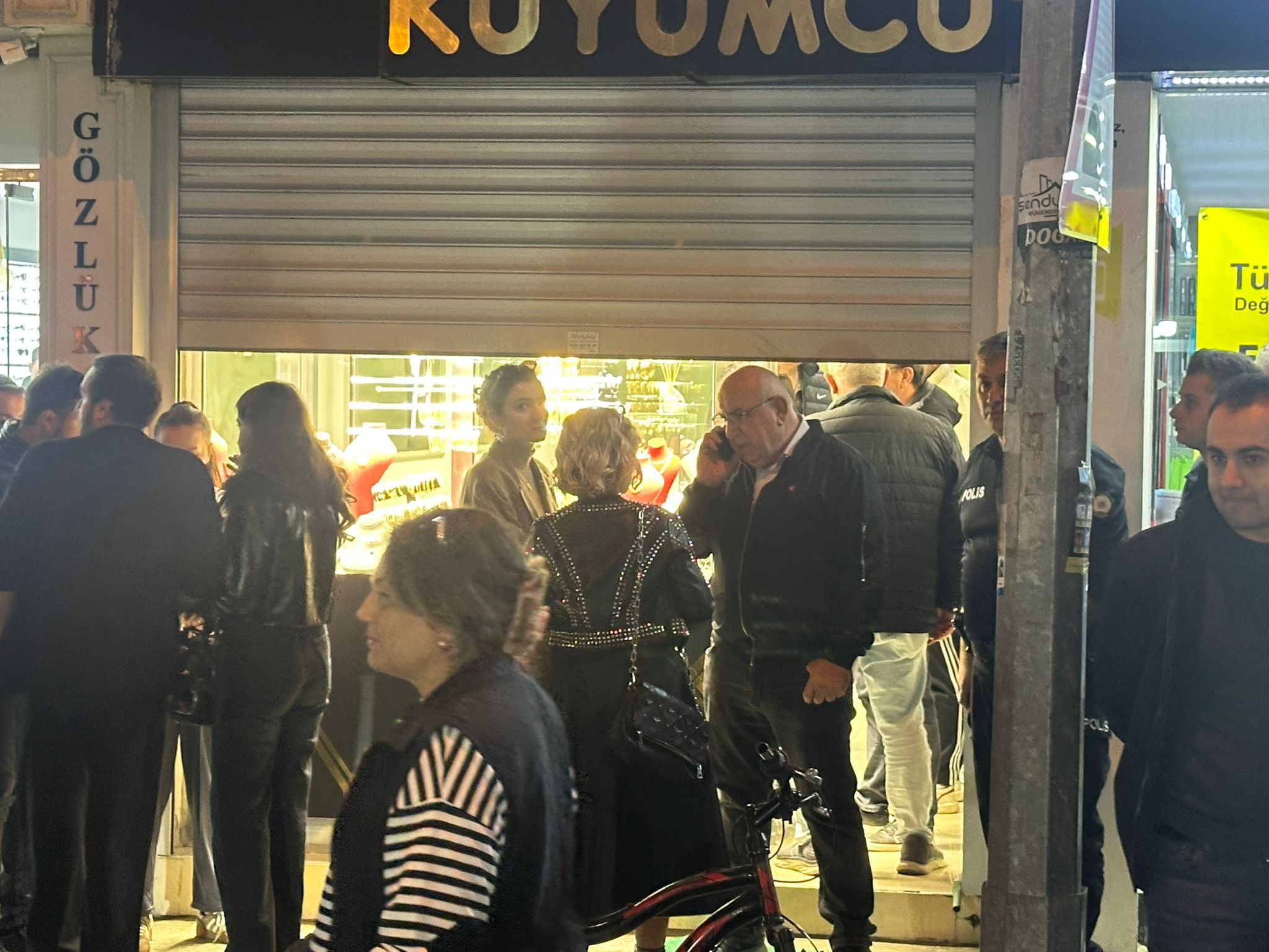 Ordu kuyumcu soygunu: Kasklı soyguncu 5 kilo altın çaldı