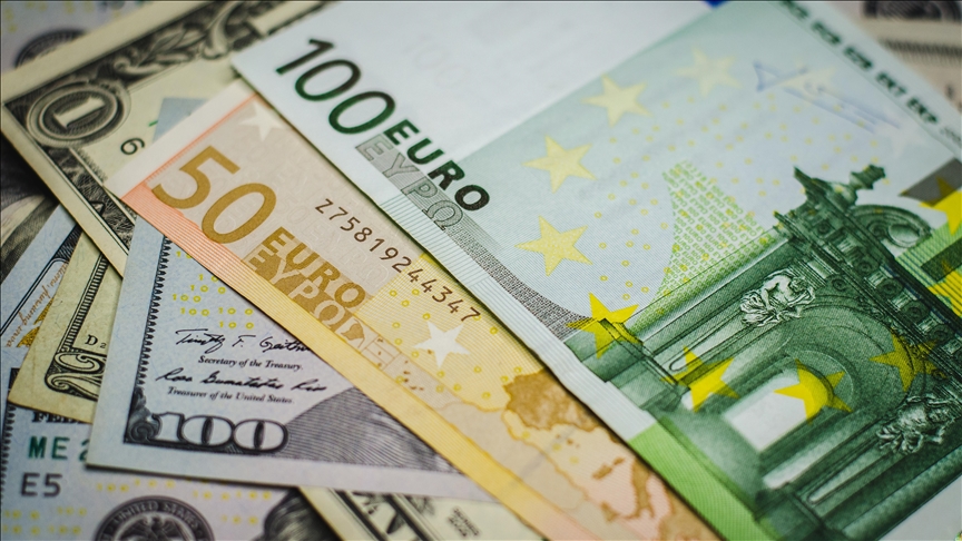 Döviz piyasasında son durum: Dolar ve avro kaç liradan açıldı?