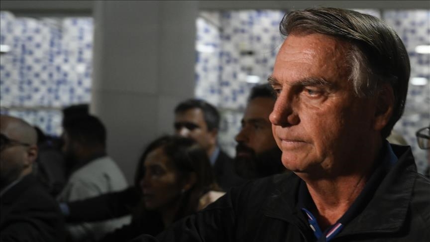 Brezilya Yüksek Mahkemesi, eski Devlet Başkanı Bolsonaro'nun hapis cezasının infazına hükmetti