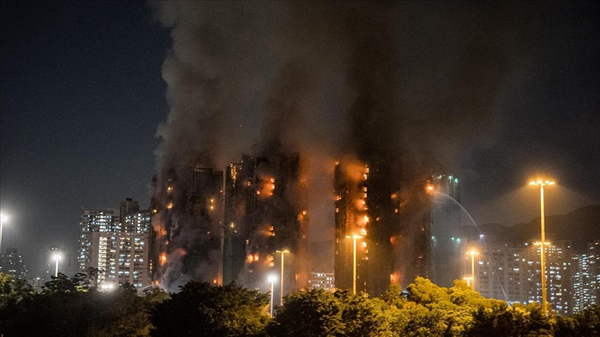 Hong Kong'da yangın: 44 kişi öldü, 279 kişiden haber alınamıyor