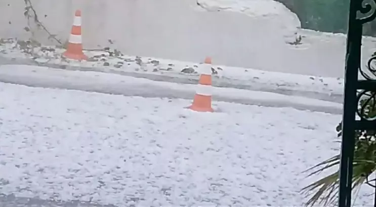 Balıkesir'de Dolu Yağışı Hayatı Olumsuz Etkiledi