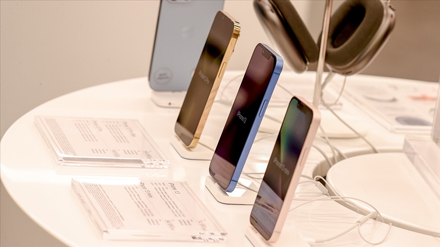 Yeni akıllı telefonlarda hükümetin gizli uygulaması zorunlu hale geldi