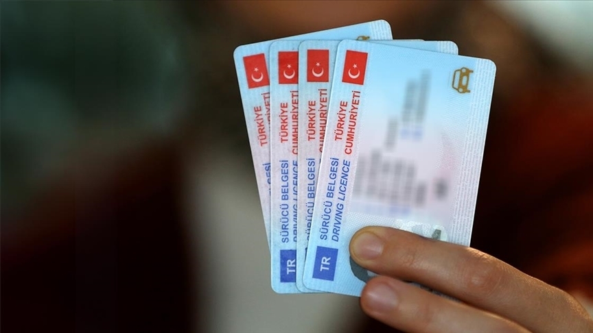 AYM'den aday sürücü belgesi kararı: Yönetmelikle düzenleme iptal