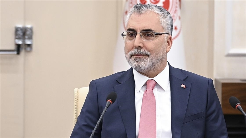 Bakan Işıkhan: İşsizlik oranı son 25 yılın en düşük seviyesine geriledi
