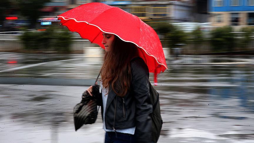 İstanbul'a hafta sonu uyarısı: Soğuk hava ve sağanak geliyor!