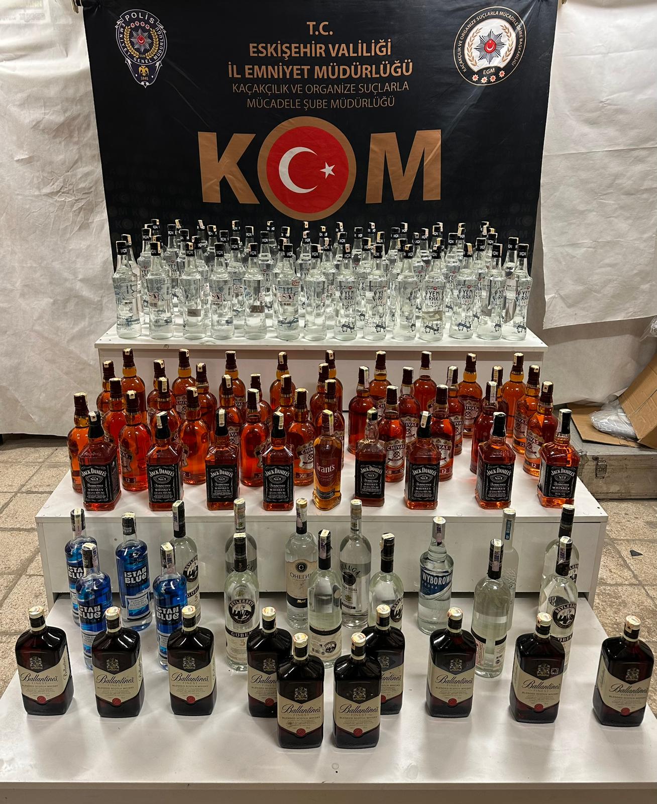Eskişehir'de sahte ve kaçak içki operasyonunda 3 kişi yakalandı