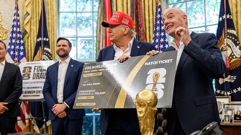 Trump İlk Kez Verilen FIFA 'Barış Ödülü'nün Sahibi Oldu