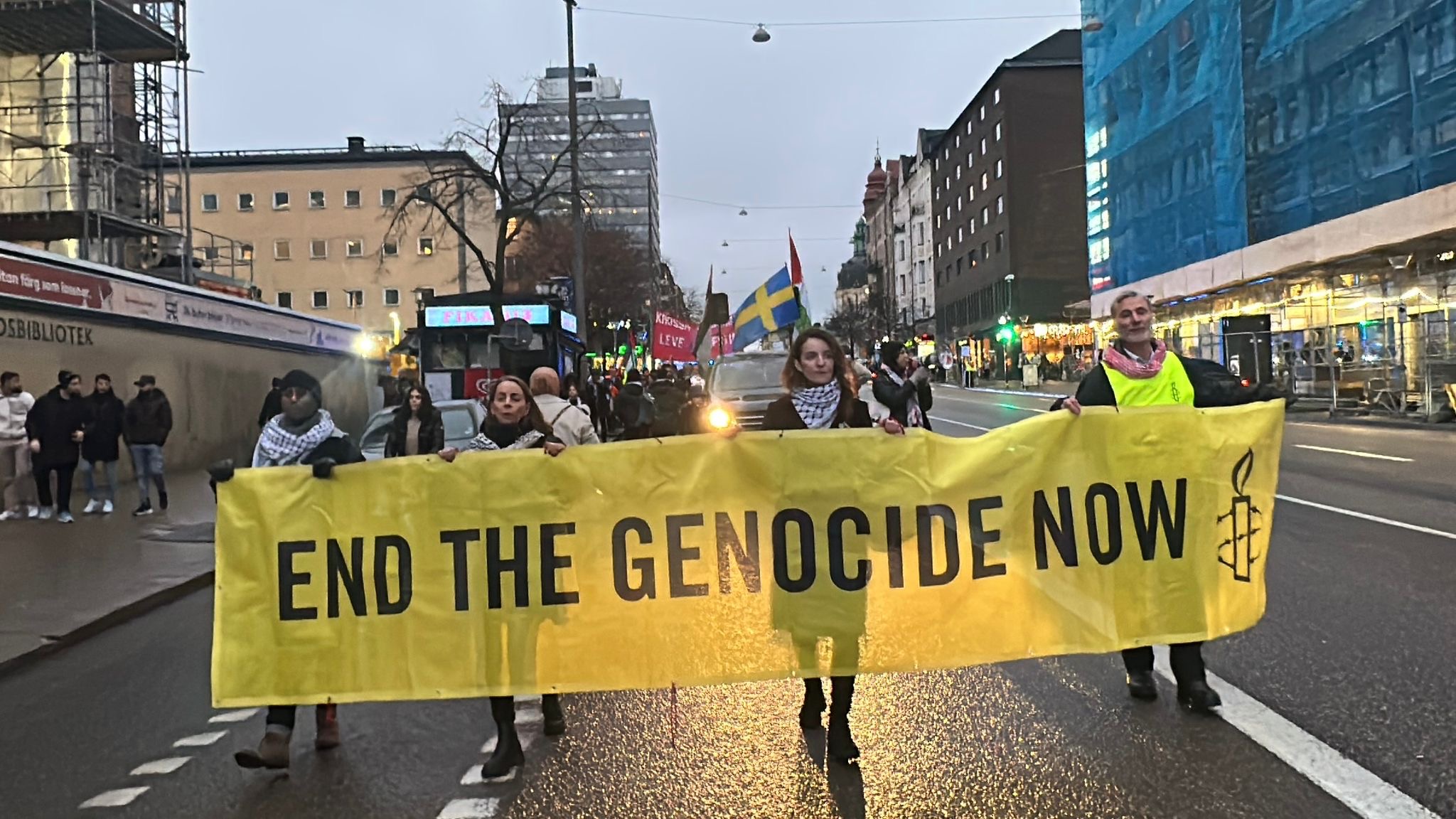 İsveç'te İsrail Protesto Edildi: 'Bu Bir Meşru Müdafaa Değil!'