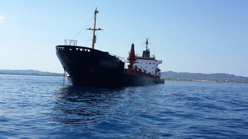 Çanakkale Boğazı'nda arızalanan gemi kurtarıldı