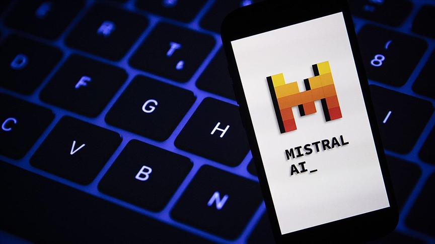 Mistral AI, yeni nesil kodlama modeli Devstral 2'yi tanıttı