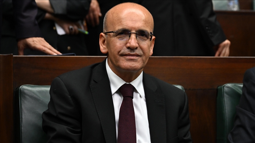 Bakan Şimşek: Öncü göstergeler, kasım ayında üretimin ılımlı artışına işaret ediyor