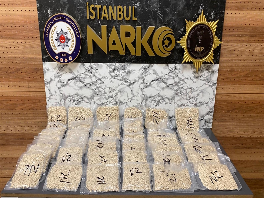 Esenyurt'da uyuşturucu operasyonu: 133 bin hap ele geçirildi