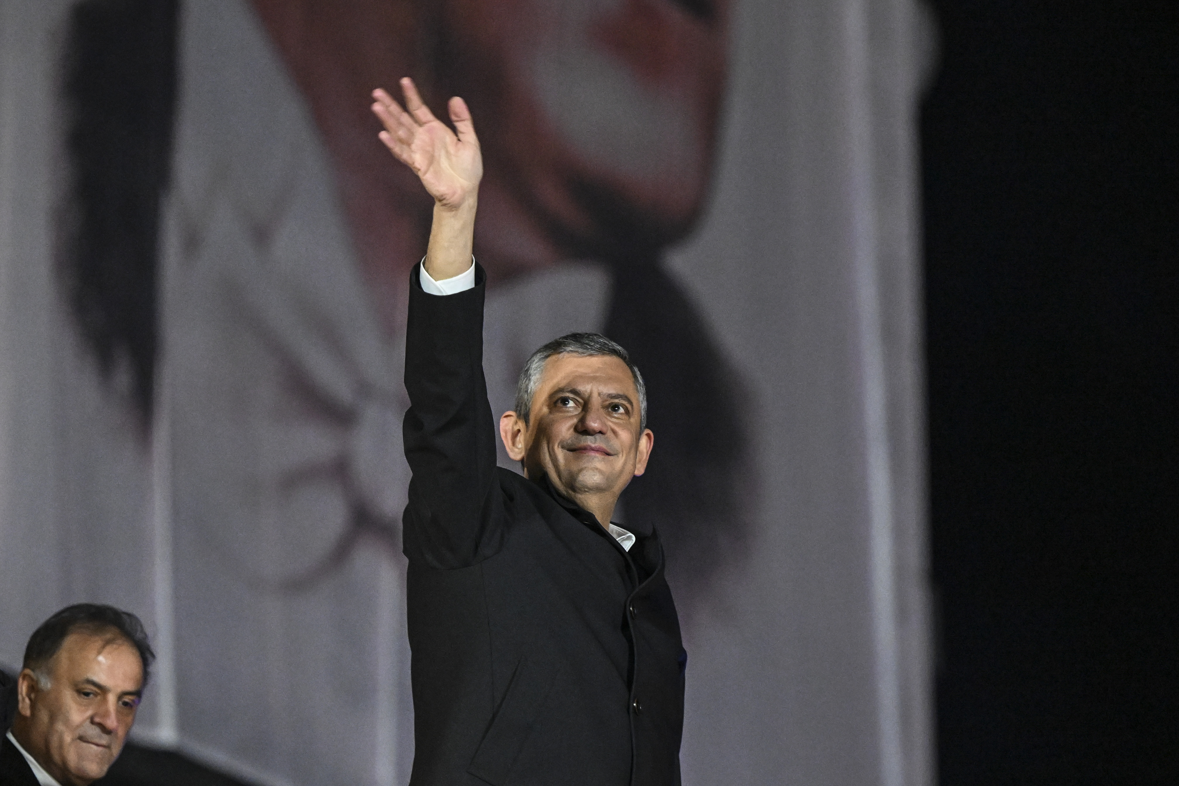 Özgür Özel: 'Asgari Ücret 39 Bin Lira Olmalı'