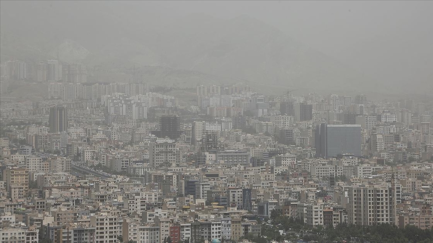 İran'da kirli hava alarmı: Yılda 50 bin kişi hayatını kaybediyor