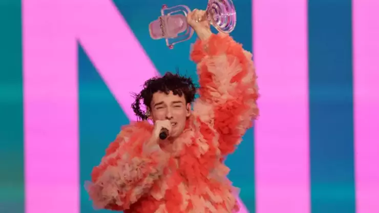 Eurovision 2024 Şampiyonu Nemo Kupayı İade Ediyor!