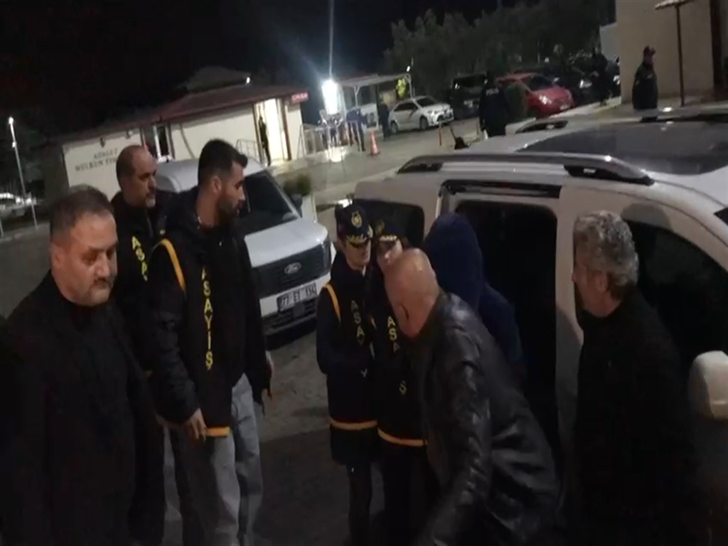 Şarkıcı Güllü'nün ölümüne ilişkin soruşturmada kızı Tuğyan Gülter, tutuklandı