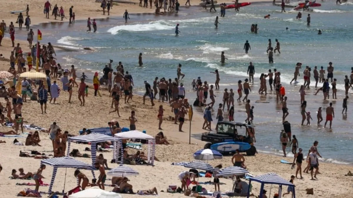 Avustralya'nın Sydney kentindeki plajda düzenlenen silahlı saldırıda yaralananların olduğu bildirildi