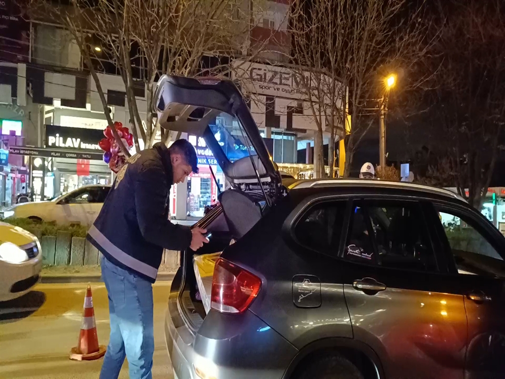 Bursa'da yılbaşı denetimi: 14 sürücüye 141 bin TL ceza