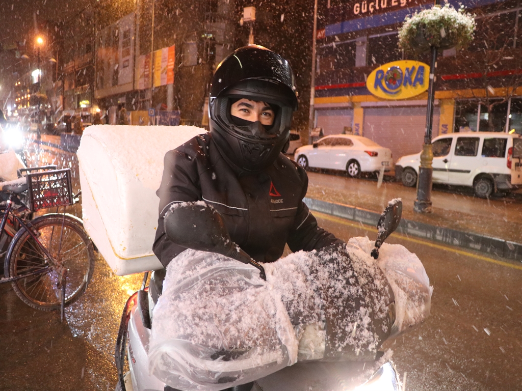 01KCJEJ17Z9YS8Z734R6F06YMY