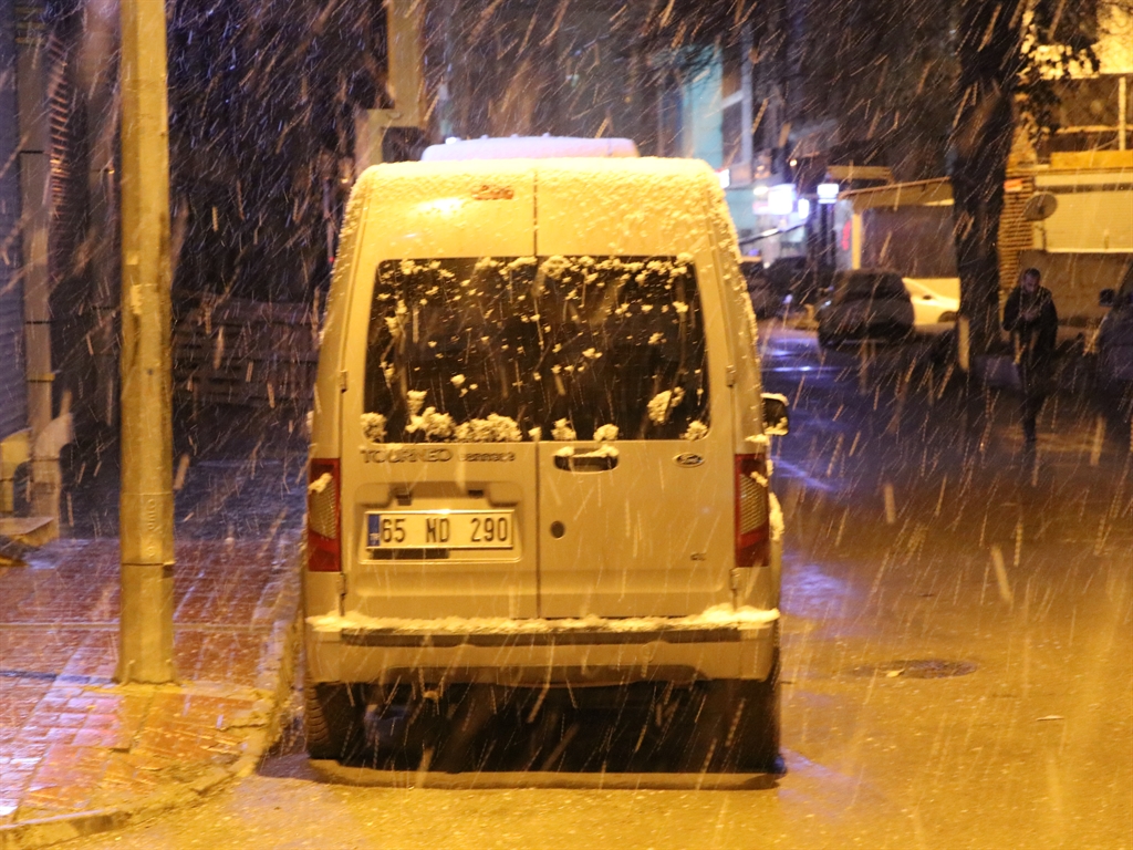 01KCJEJ1FEATHA0B8T4HVHJCPR