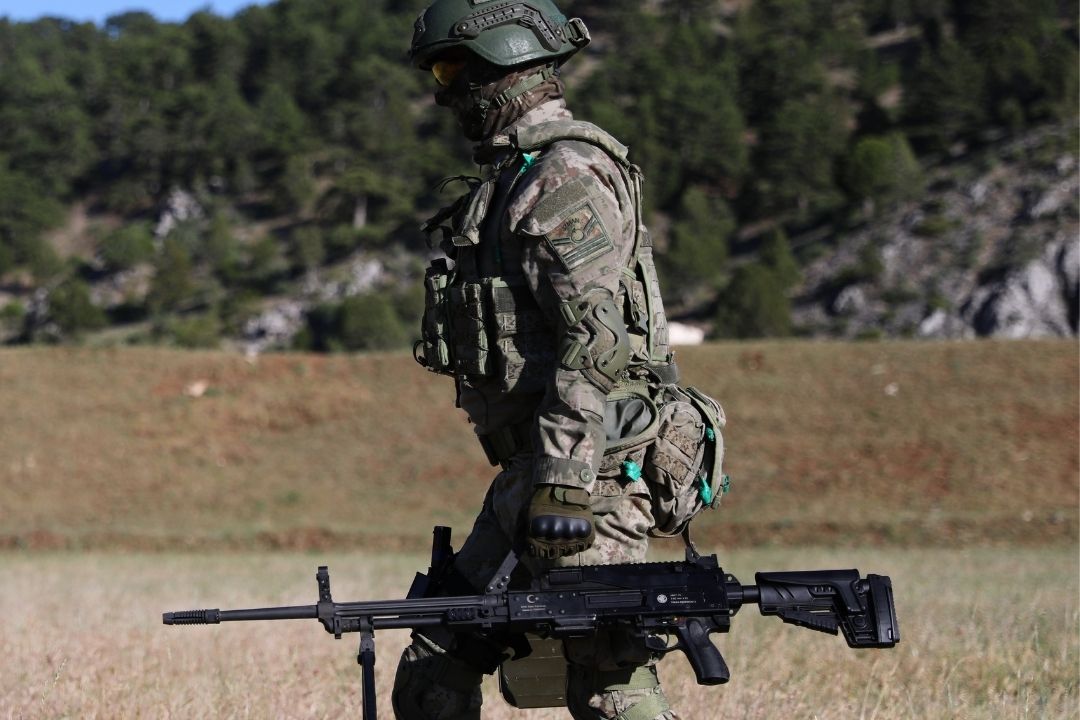Türkiye'nin ilk yerli ve millî modern makineli tüfeği seri üretime hazır! 