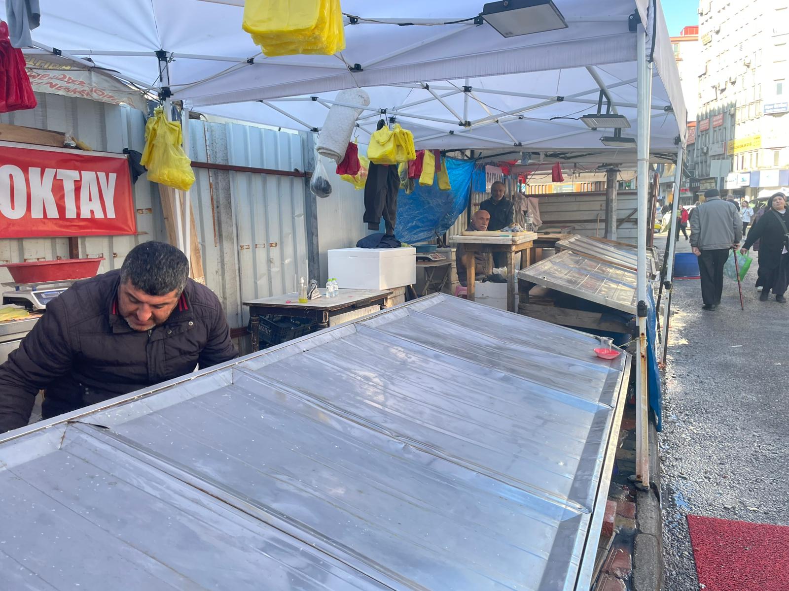 Zonguldak'ta Kötü Hava Balıkçılığı Vurdu: Tezgahlar Boş